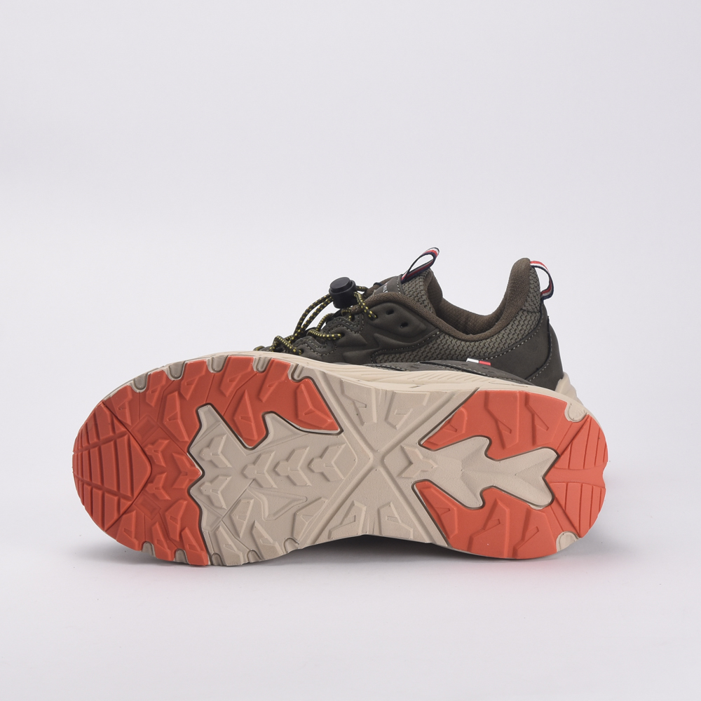 Sneakers With Chunky Sole