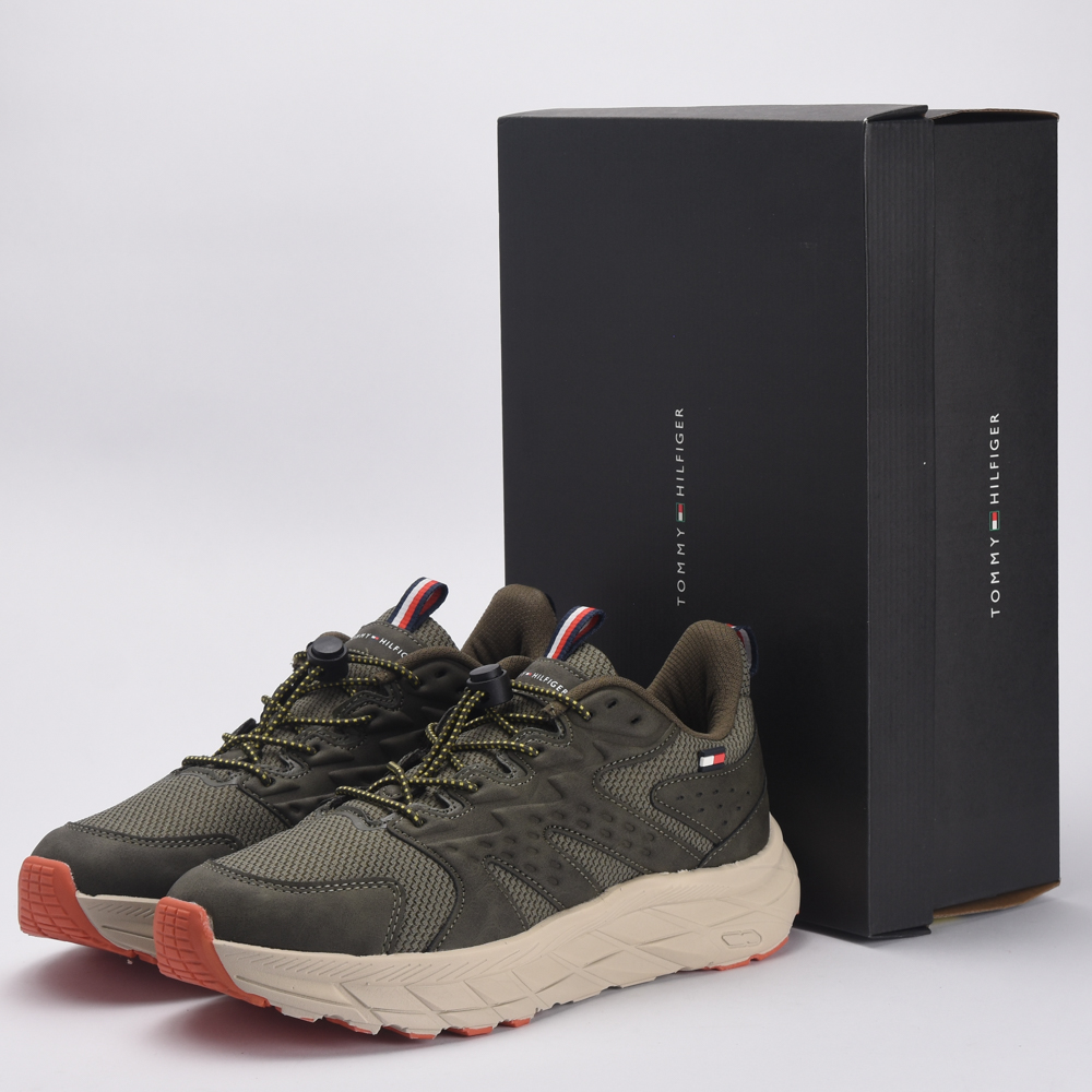 Sneakers With Chunky Sole