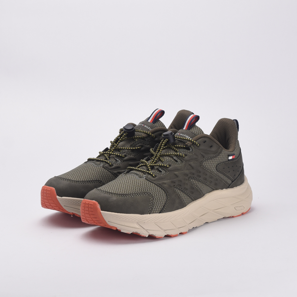 Sneakers With Chunky Sole