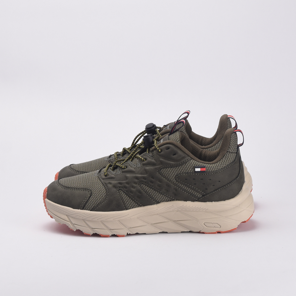 Sneakers With Chunky Sole