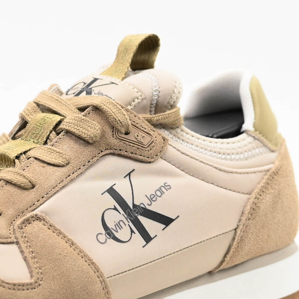 Retro Runner Laceup Refl